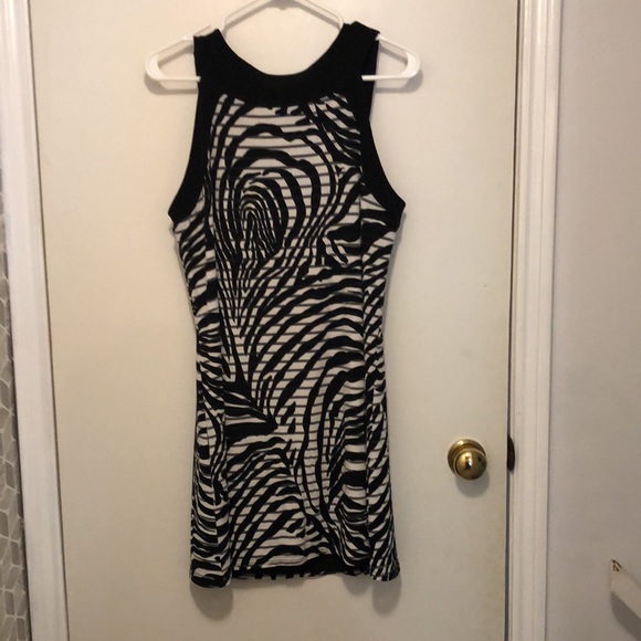 Summer dress - Picture 2 of 3